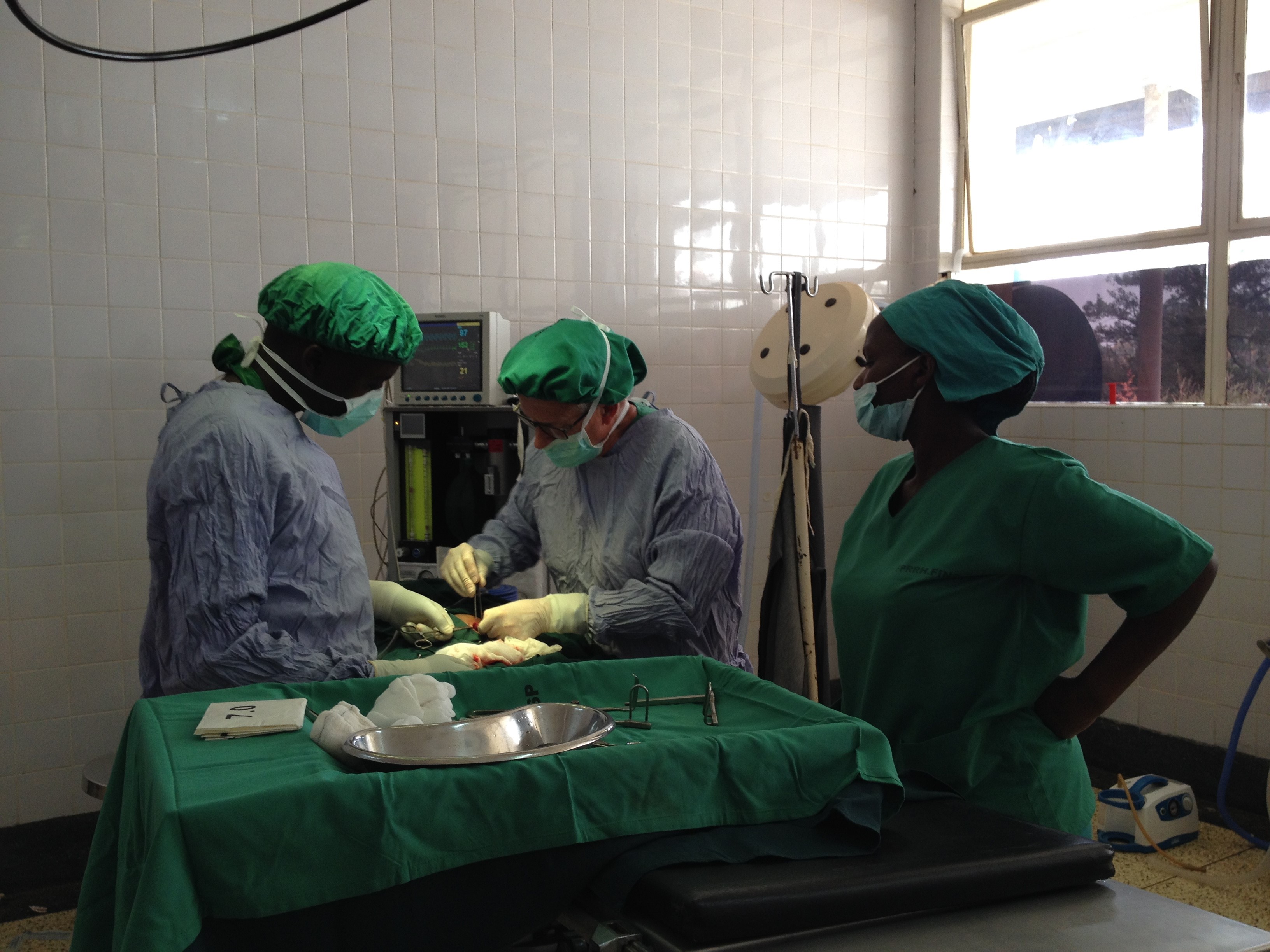 2015_June_Fort Portal_Uganda_Lesley Milne_in the OR