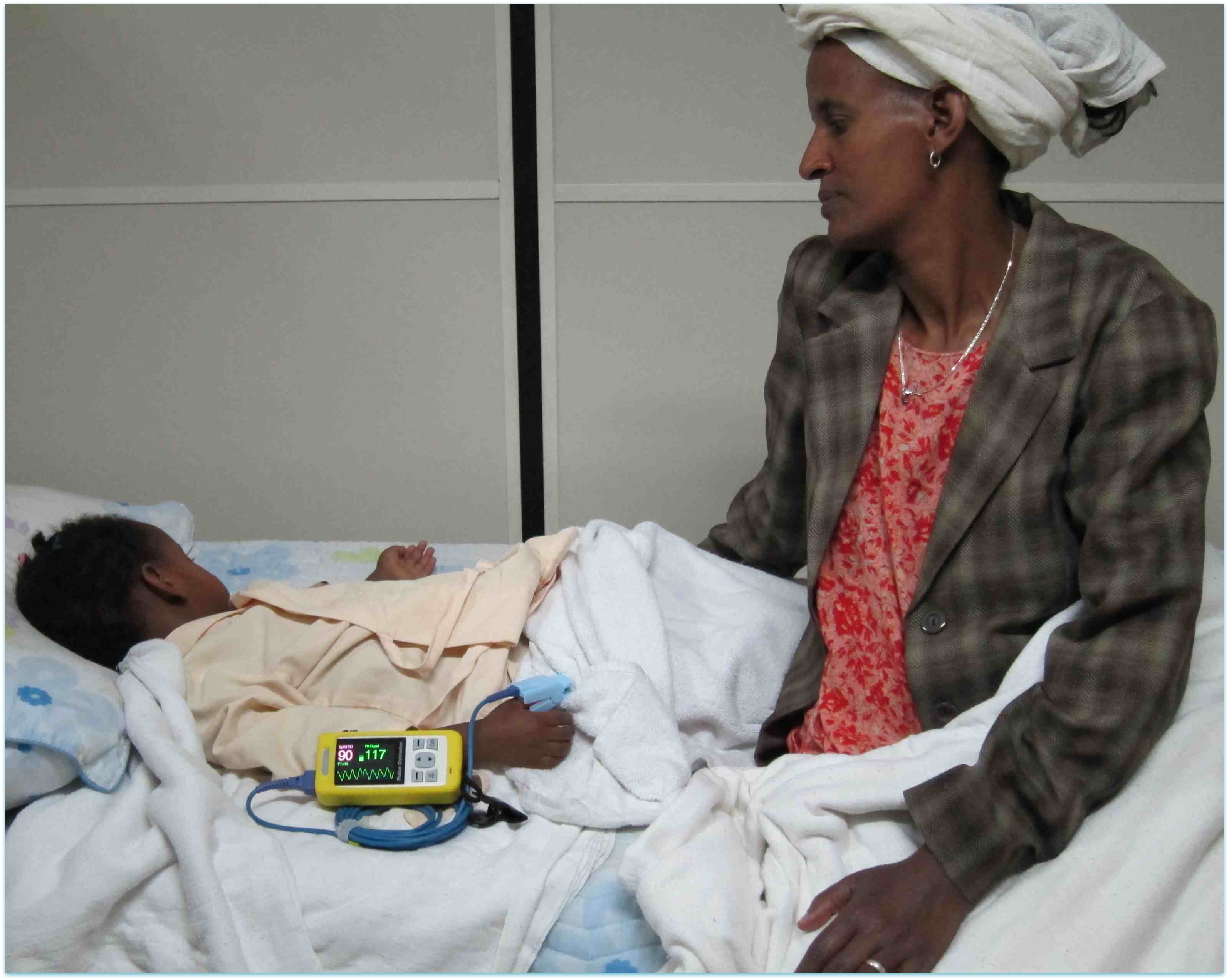 AAGBI donation, Black Lion, Addis_2011_Ethiopia_chain of hope (11)_oximetry patient