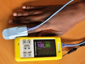 Benin_oximeter_hand_probe