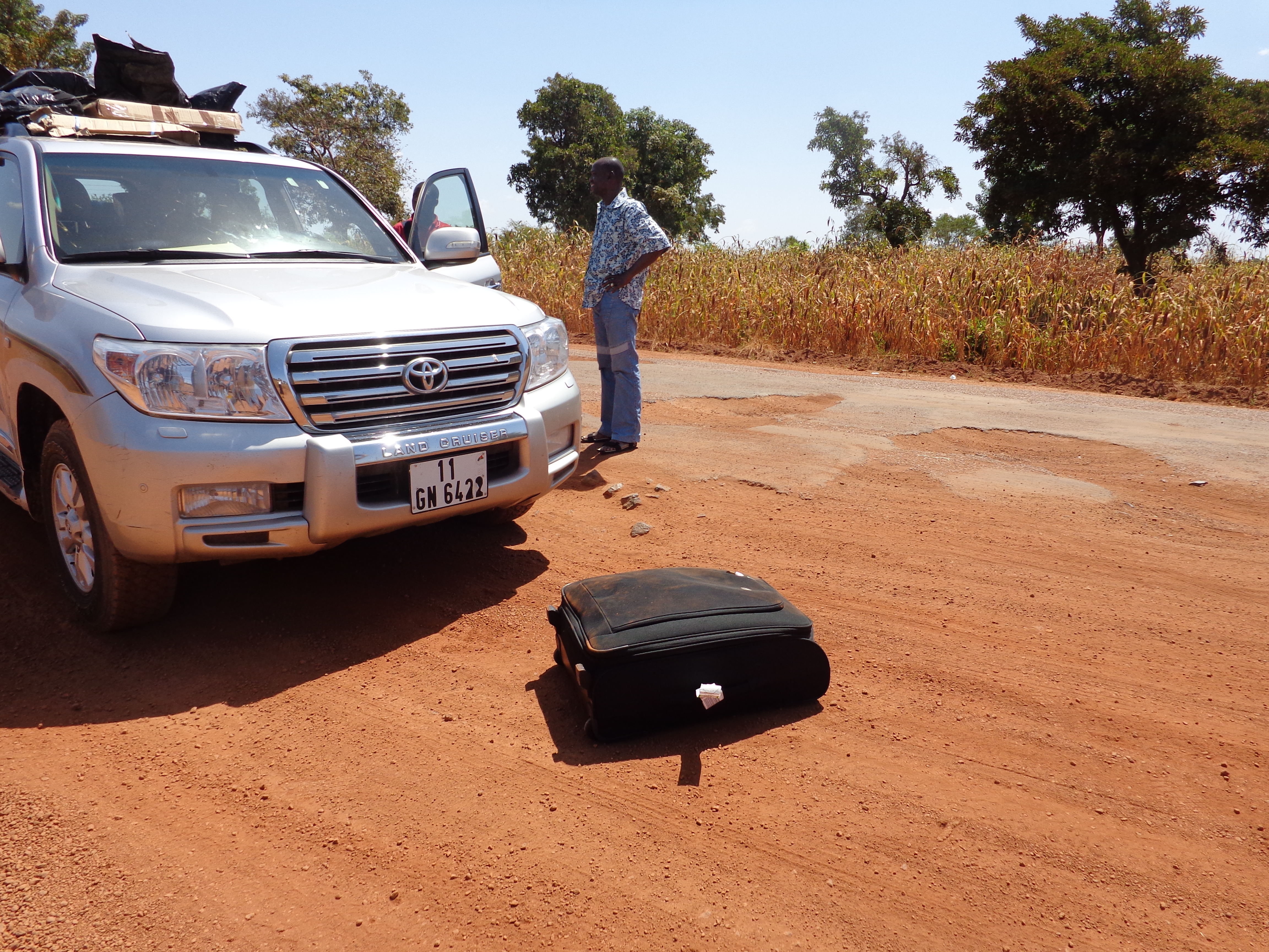 Burkina Faso_flying suitcase